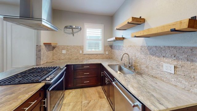 642 N Tyler Street, Dallas, TX 75208