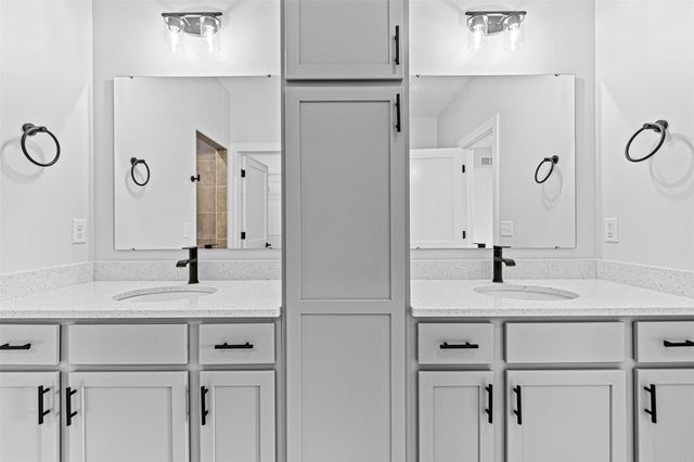 2883 Blue Sage Drive B, Coralville, IA 52241