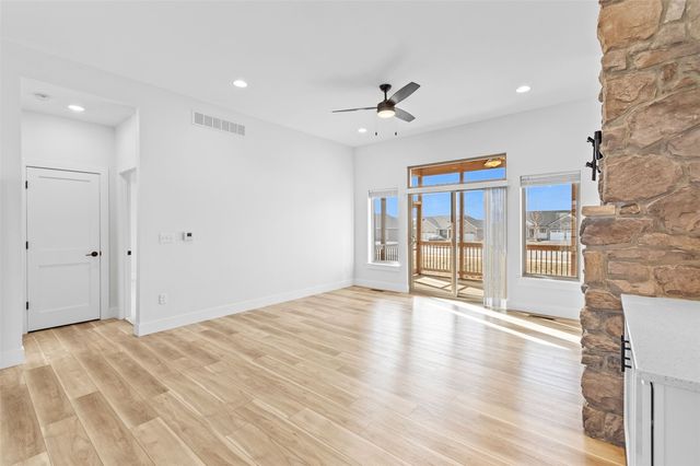 2883 Blue Sage Drive B, Coralville, IA 52241