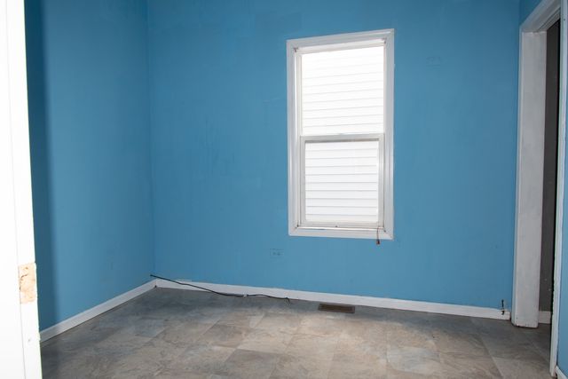 10516 S Avenue L, Chicago, IL 60617