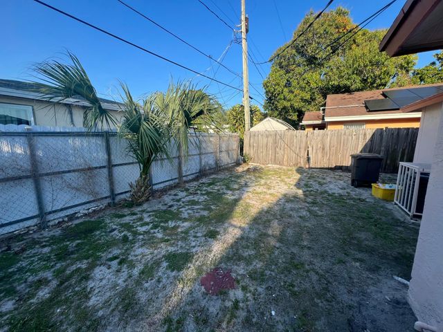 1037 17th Street, West Palm Beach, FL 33407