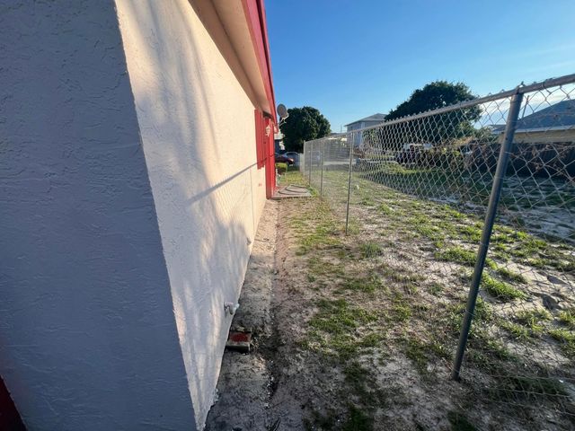 1037 17th Street, West Palm Beach, FL 33407