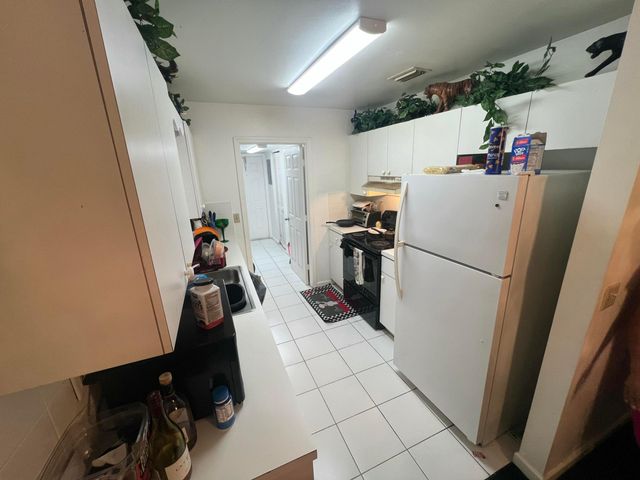 1037 17th Street, West Palm Beach, FL 33407