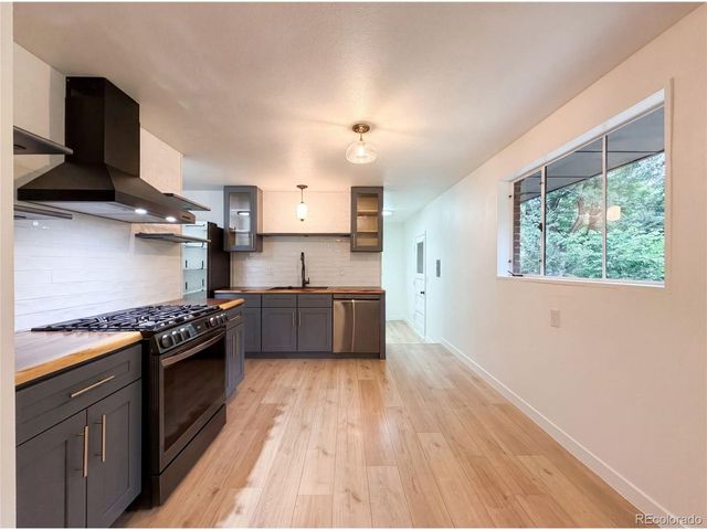 1950 Edgewood Dr, Boulder, CO 80304