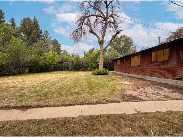 1950 Edgewood Dr, Boulder, CO 80304