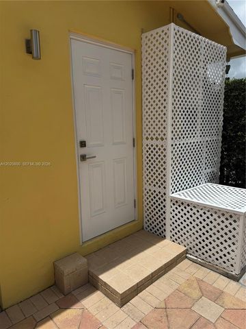 8605 SW 106th St B, Miami, FL 33156