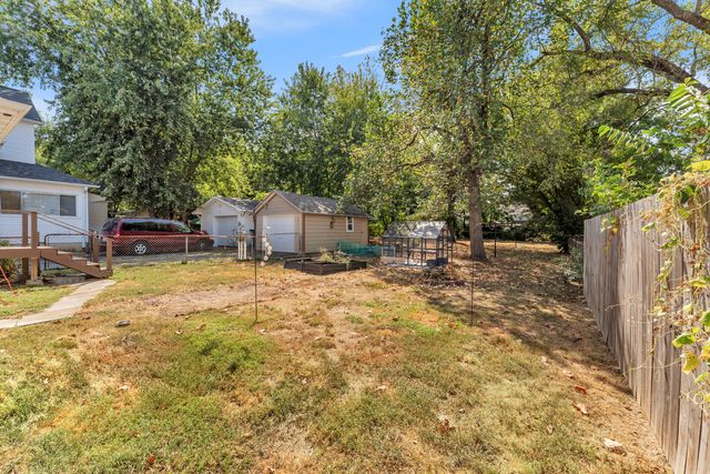 1040 W State Street, Springfield, MO 65806