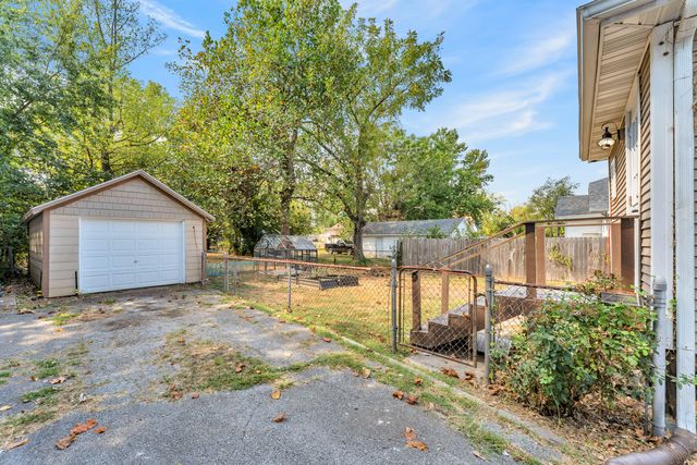 1040 W State Street, Springfield, MO 65806