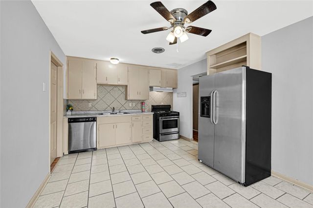 13915 Nitida Street, Houston, TX 77045