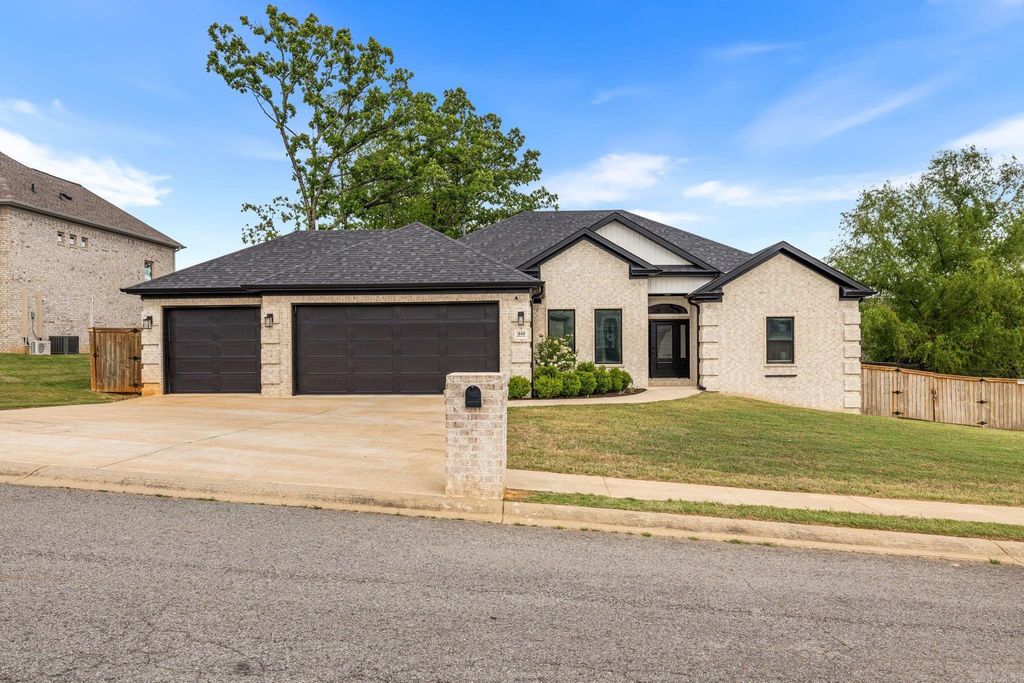1566 Marquee Circle, Cabot, AR 72023