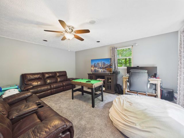 105 May Dr., Huntington, WV 25704