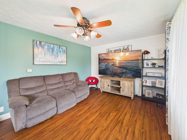 105 May Dr., Huntington, WV 25704