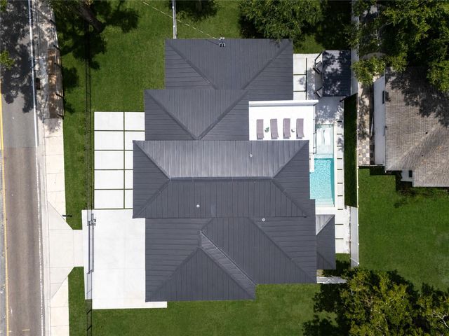 12870 N ARMENIA AVENUE, Tampa, FL 33612