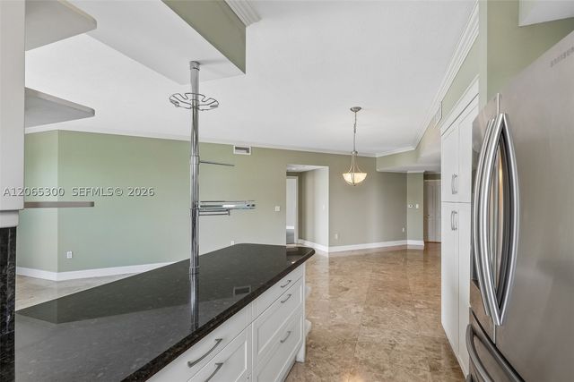 7265 SW 89th St A314, Miami, FL 33156