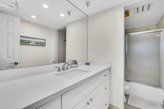 859 JEFFERY Street 306, Boca Raton, FL 33487