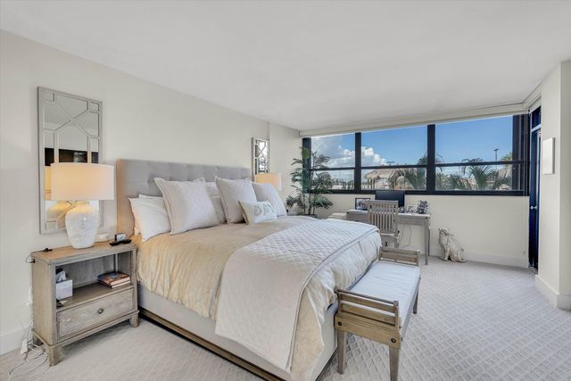 859 JEFFERY Street 306, Boca Raton, FL 33487