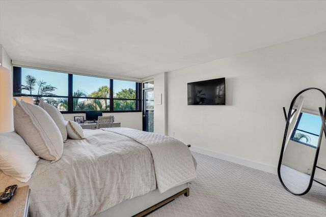 859 JEFFERY Street 306, Boca Raton, FL 33487