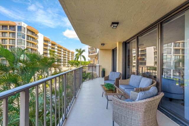 859 JEFFERY Street 306, Boca Raton, FL 33487
