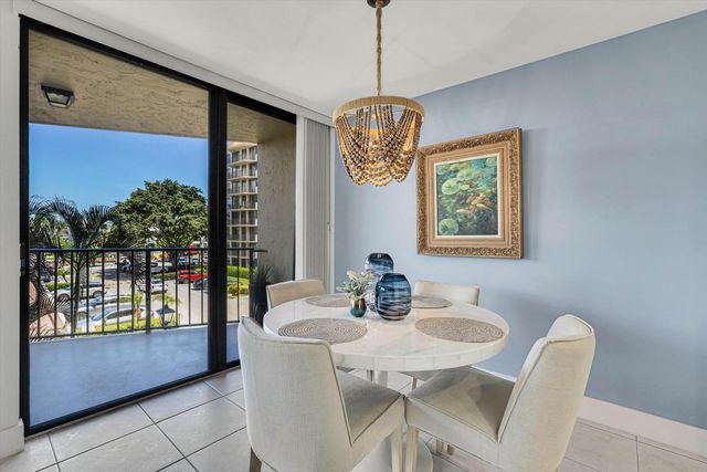 859 JEFFERY Street 306, Boca Raton, FL 33487