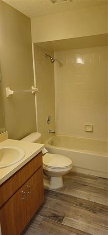 1568 GROVE COURT, Tavares, FL 32778