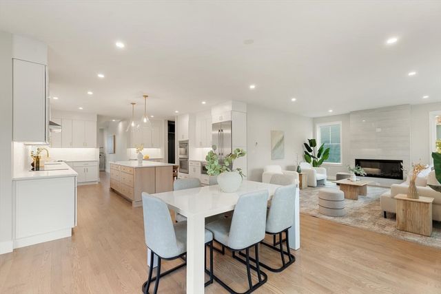 30 Calvin St, Lexington, MA 02420