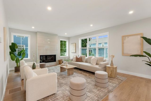30 Calvin St, Lexington, MA 02420