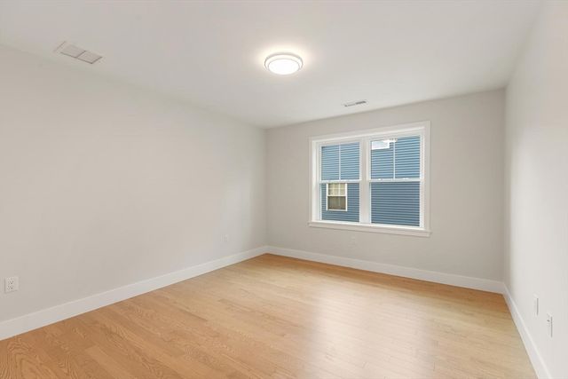 30 Calvin St, Lexington, MA 02420