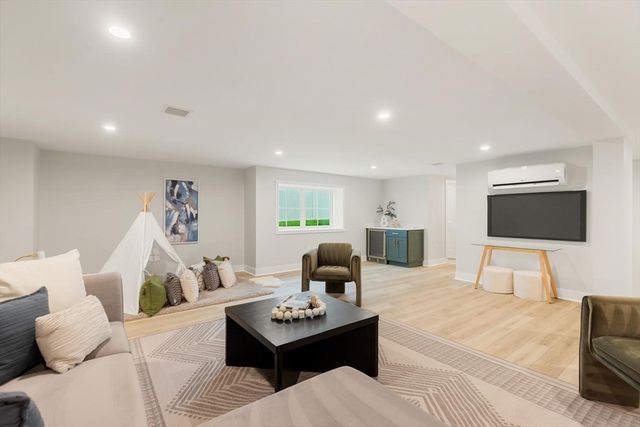 30 Calvin St, Lexington, MA 02420