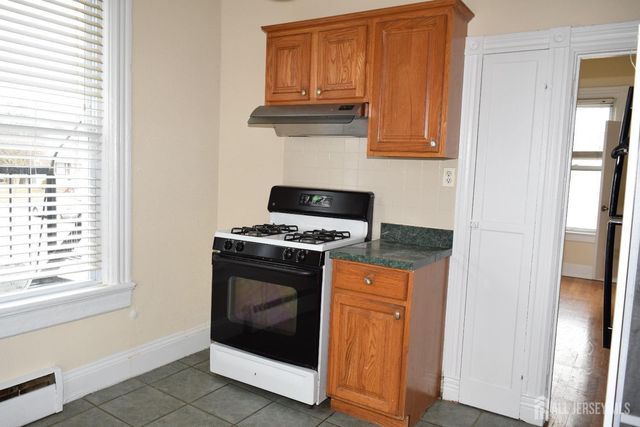 73-75 Woodbridge Avenue 4, Sewaren, NJ 07077