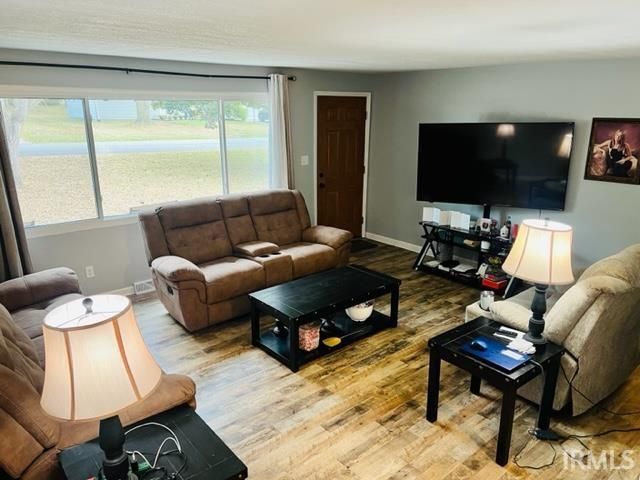 2011 Graham Drive, Fort Wayne, IN 46818