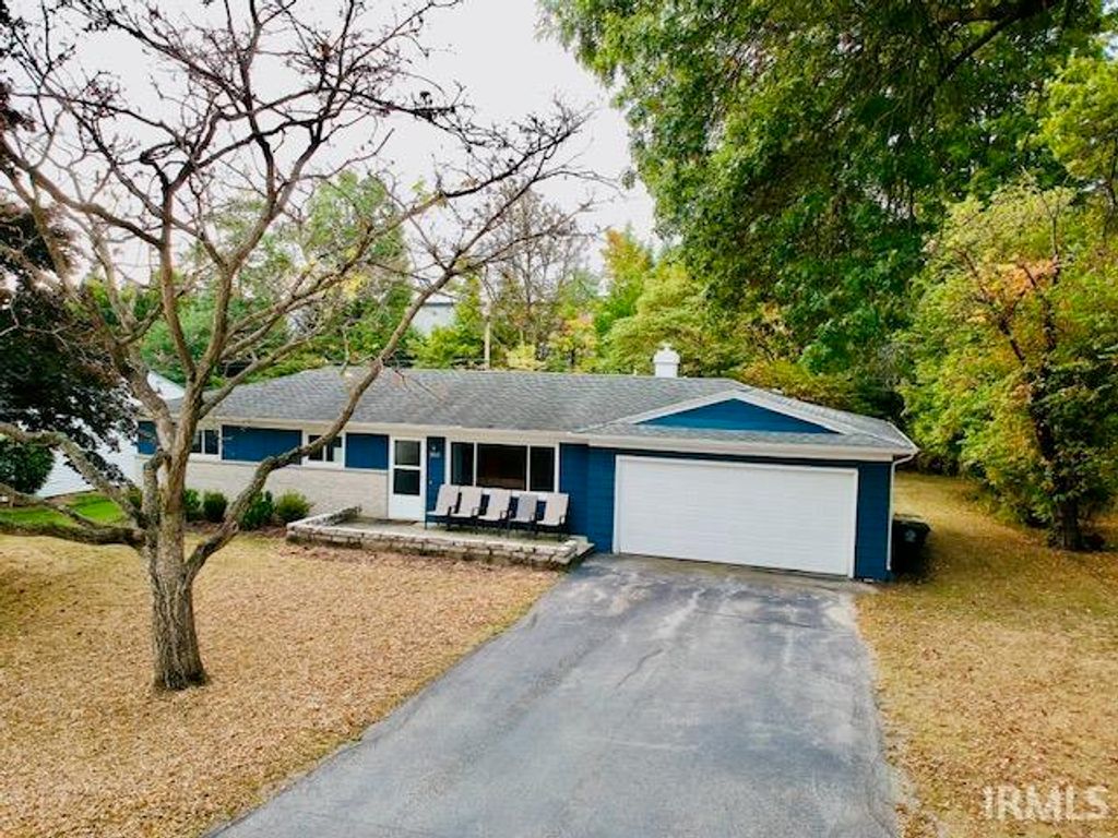 2011 Graham Drive, Fort Wayne, IN 46818