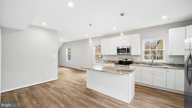 921 BALBOA AVE, Capitol Heights, MD 20743