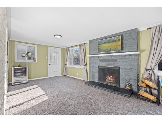 1395 Kline St, Lakewood, CO 80215