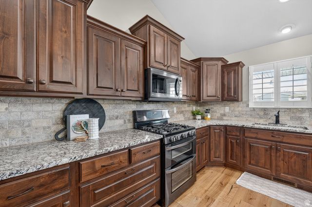 731 S 3050 W, Syracuse, UT 84075