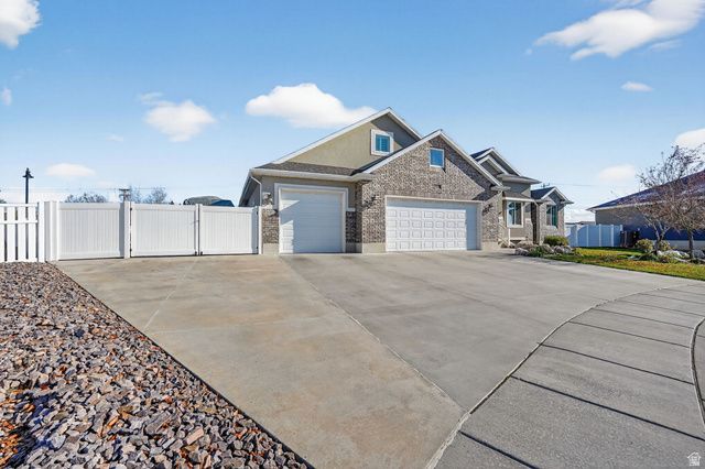 731 S 3050 W, Syracuse, UT 84075