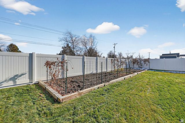 731 S 3050 W, Syracuse, UT 84075