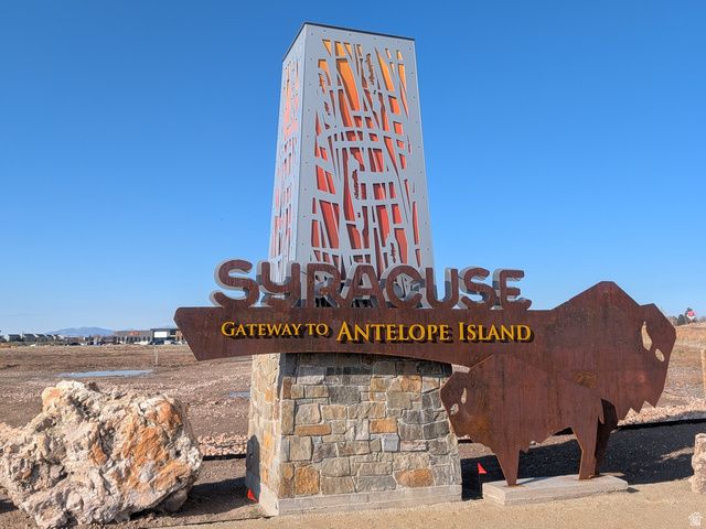 731 S 3050 W, Syracuse, UT 84075