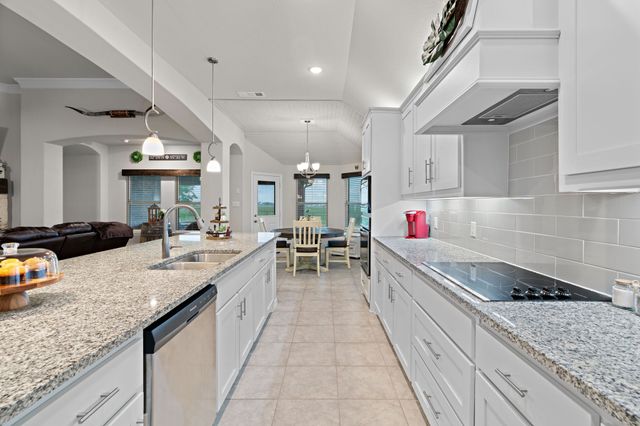 8933 Winding Way, Godley, TX 76044