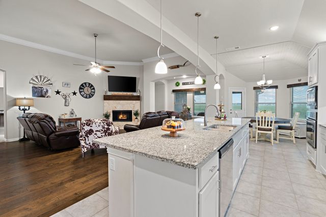 8933 Winding Way, Godley, TX 76044