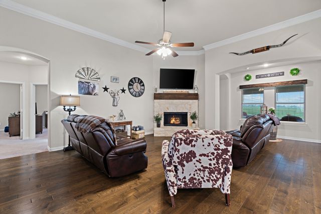 8933 Winding Way, Godley, TX 76044