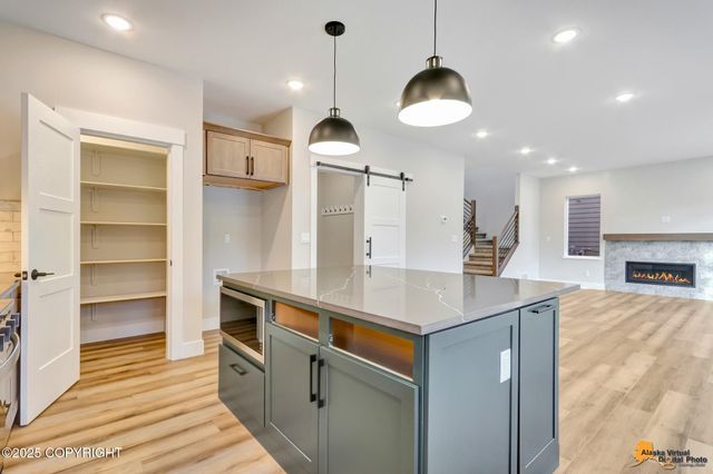 8869 Chalk Hill Loop, Anchorage, AK 99502