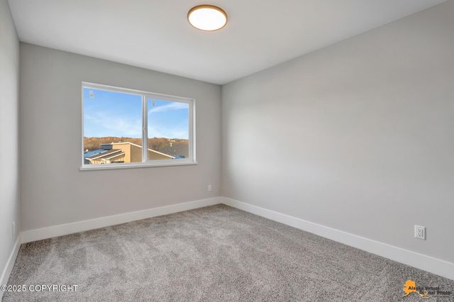 8869 Chalk Hill Loop, Anchorage, AK 99502