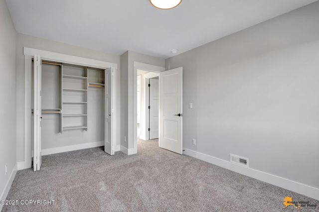 8869 Chalk Hill Loop, Anchorage, AK 99502