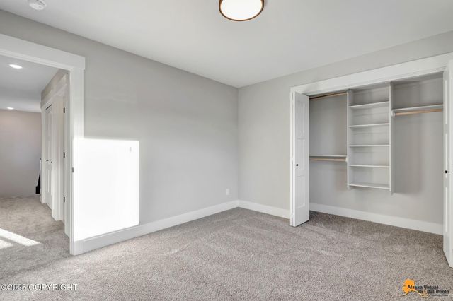 8869 Chalk Hill Loop, Anchorage, AK 99502