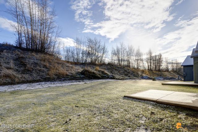 8869 Chalk Hill Loop, Anchorage, AK 99502