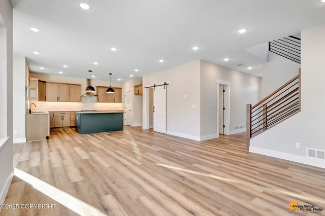 8869 Chalk Hill Loop, Anchorage, AK 99502