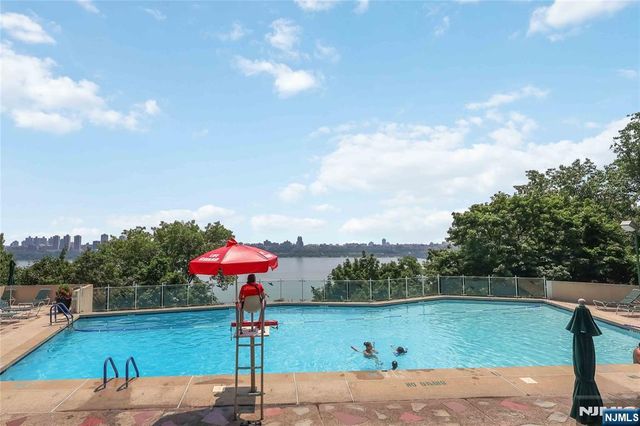 1 Horizon Road 1001, Fort Lee, NJ 07024