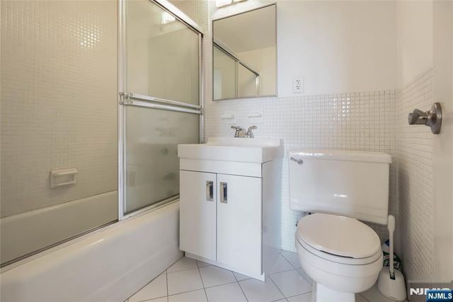 1 Horizon Road 1001, Fort Lee, NJ 07024