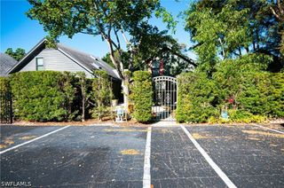 1313 Solana RD W A3, Naples, FL 34103