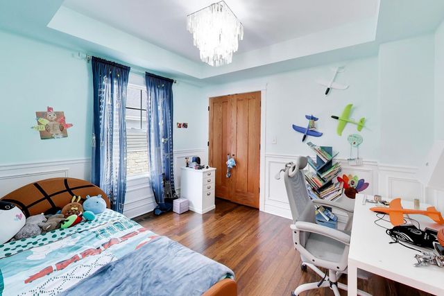 274 N Oak Street, Elmhurst, IL 60126